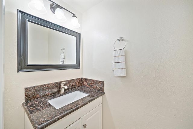 6695 Greenback Ln, Citrus Heights, CA 95621