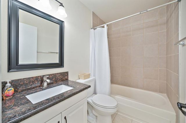 6695 Greenback Ln, Citrus Heights, CA 95621