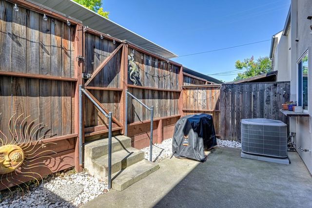 6695 Greenback Ln, Citrus Heights, CA 95621