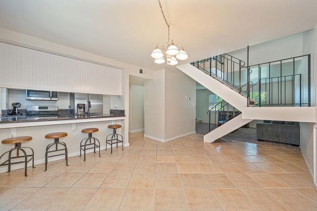 6695 Greenback Ln, Citrus Heights, CA 95621