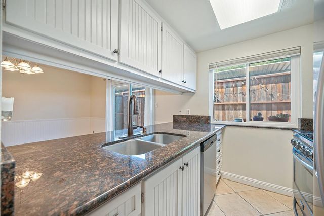 6695 Greenback Ln, Citrus Heights, CA 95621