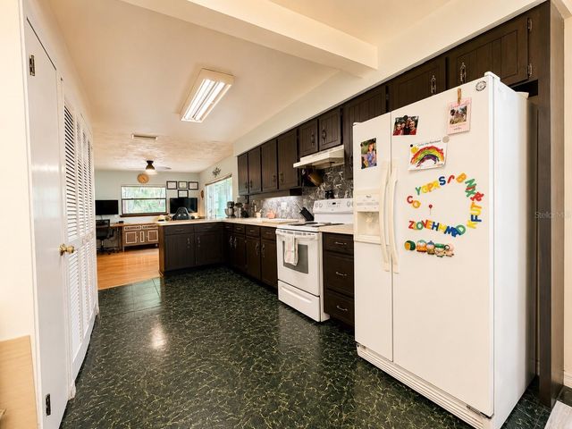 1724 SE 164TH CIRCLE, Ocklawaha, FL 32179
