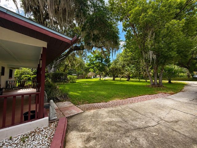 1724 SE 164TH CIRCLE, Ocklawaha, FL 32179
