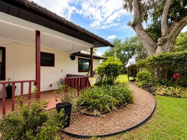 1724 SE 164TH CIRCLE, Ocklawaha, FL 32179
