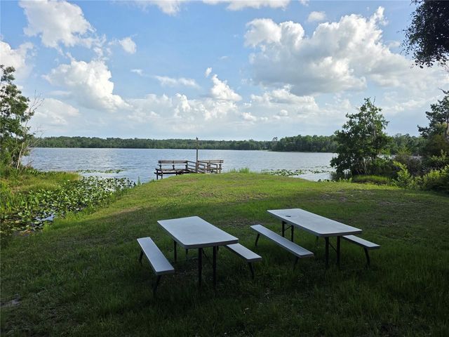1724 SE 164TH CIRCLE, Ocklawaha, FL 32179