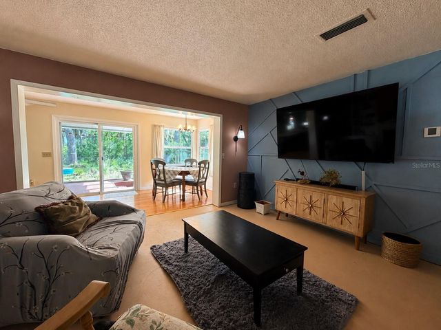 1724 SE 164TH CIRCLE, Ocklawaha, FL 32179