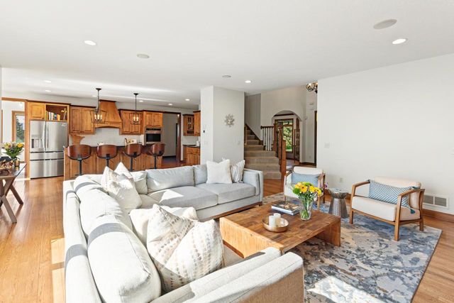 3910 Linden Place, Medina, MN 55340