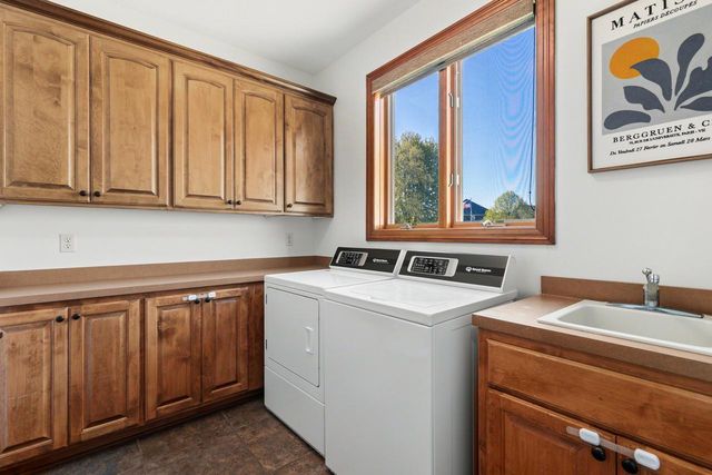 3910 Linden Place, Medina, MN 55340