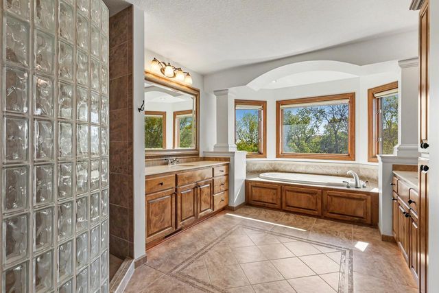 3910 Linden Place, Medina, MN 55340