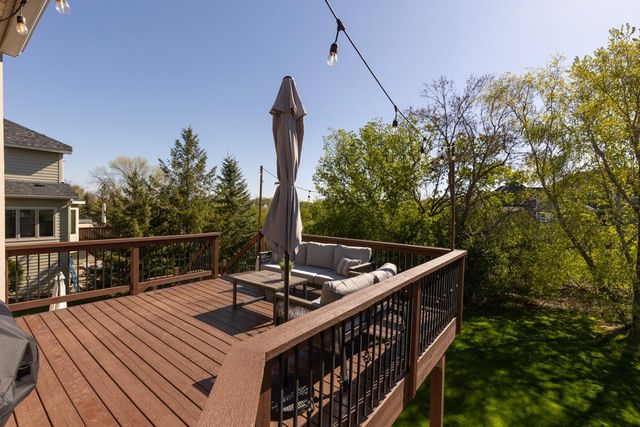 3910 Linden Place, Medina, MN 55340