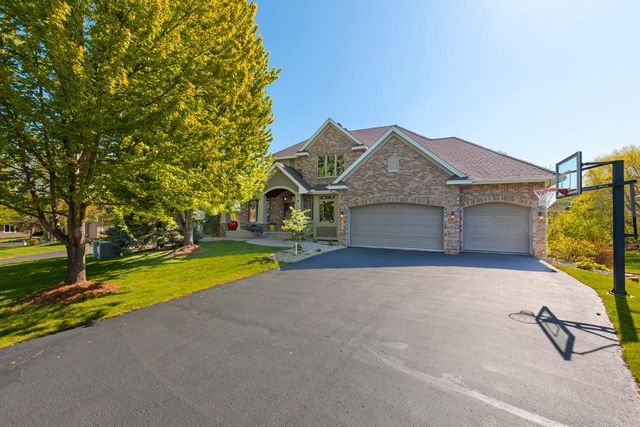 3910 Linden Place, Medina, MN 55340