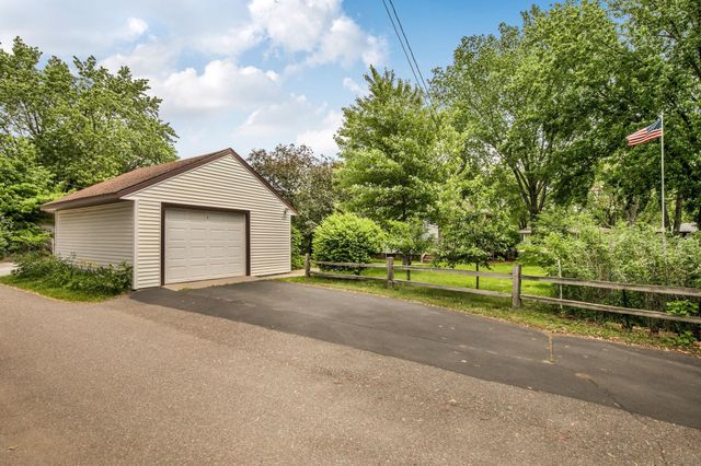 213 34th Avenue N, Saint Cloud, MN 56303