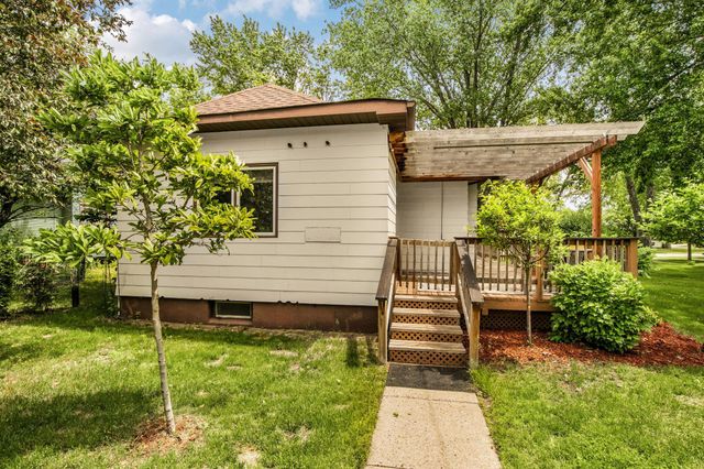 213 34th Avenue N, Saint Cloud, MN 56303