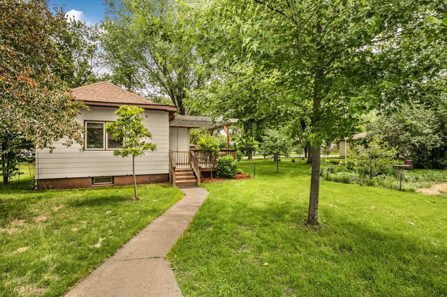 213 34th Avenue N, Saint Cloud, MN 56303