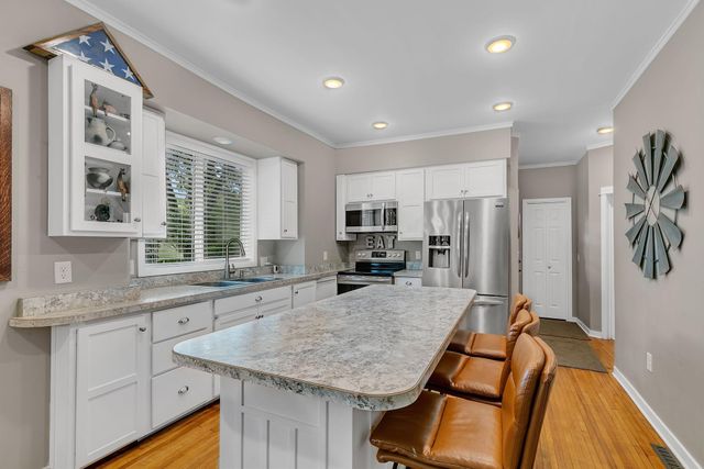 213 34th Avenue N, Saint Cloud, MN 56303