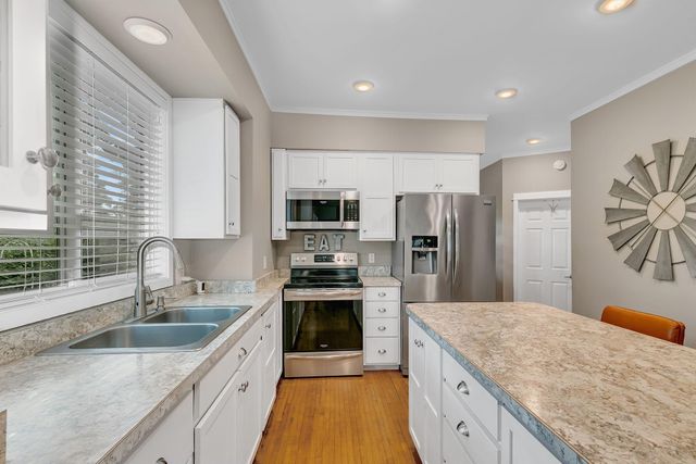213 34th Avenue N, Saint Cloud, MN 56303