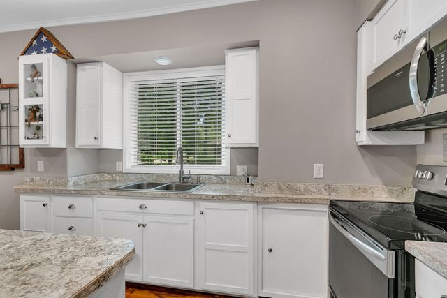 213 34th Avenue N, Saint Cloud, MN 56303