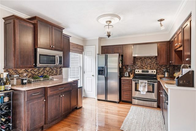 2791 Drake Ct, Hampton, PA 15044