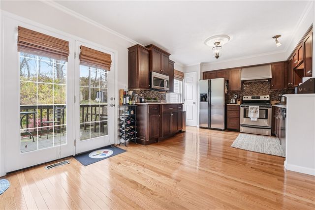 2791 Drake Ct, Hampton, PA 15044