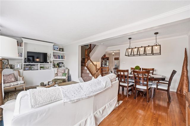 2791 Drake Ct, Hampton, PA 15044