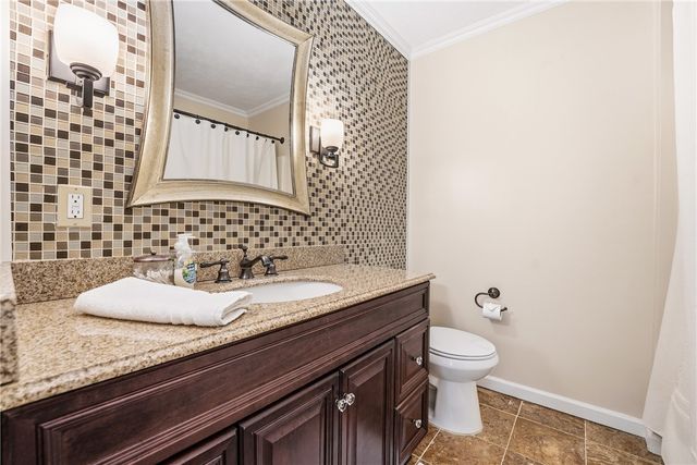 2791 Drake Ct, Hampton, PA 15044