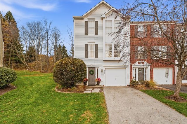 2791 Drake Ct, Hampton, PA 15044