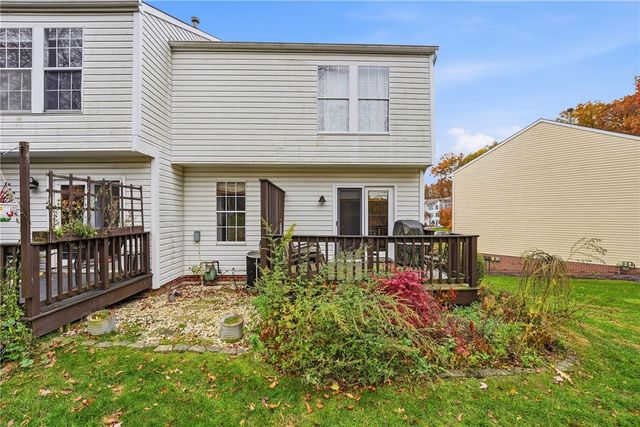 2791 Drake Ct, Hampton, PA 15044