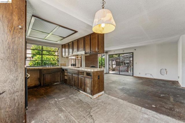 804 Crocus Drive, San Leandro, CA 94578