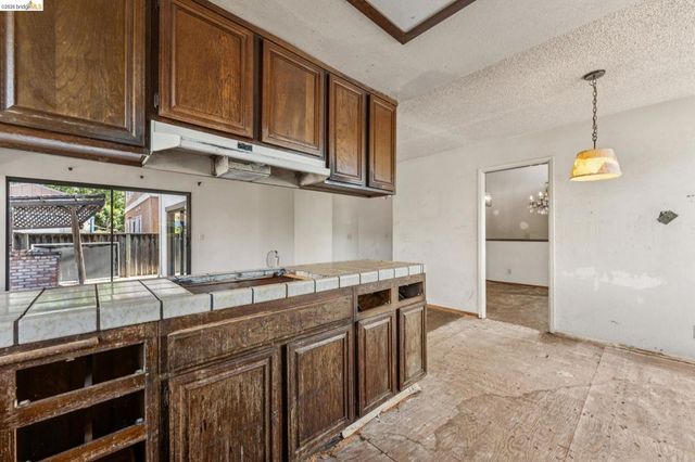 804 Crocus Drive, San Leandro, CA 94578