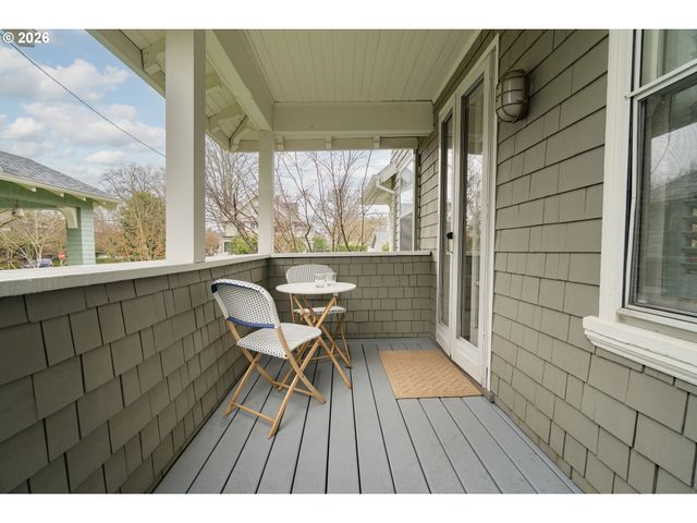 2126 Ne 17TH Ave, Portland, OR 97212