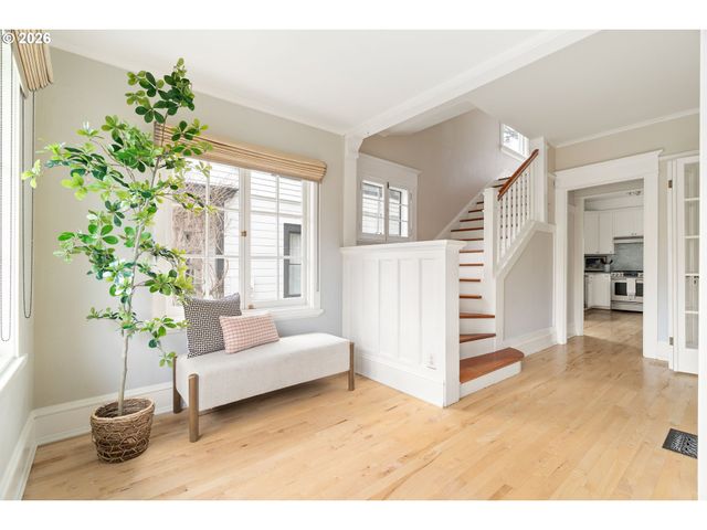 2126 Ne 17TH Ave, Portland, OR 97212