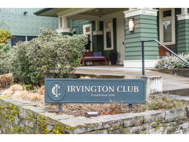 2126 Ne 17TH Ave, Portland, OR 97212