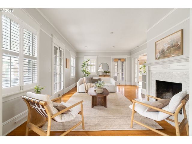 2126 Ne 17TH Ave, Portland, OR 97212