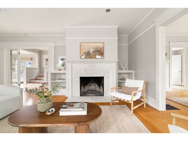 2126 Ne 17TH Ave, Portland, OR 97212