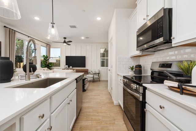 2105 N Wagon Lane, Clovis, CA 93619