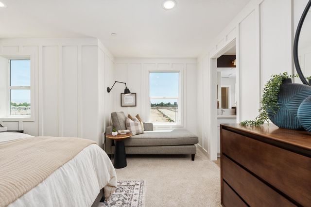 2105 N Wagon Lane, Clovis, CA 93619