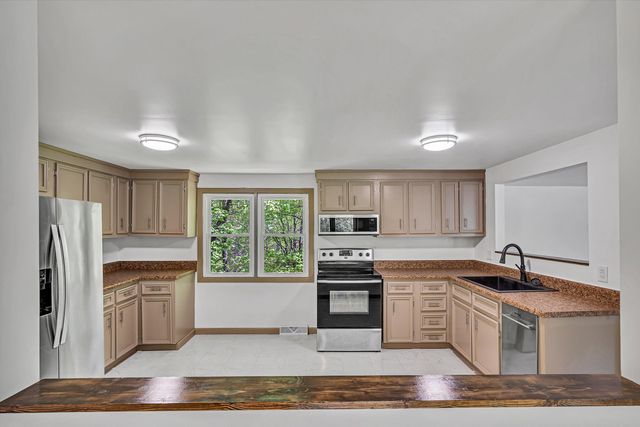 402 Harmony RD, Boones Mill, VA 24065