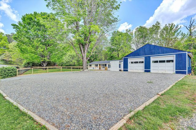 402 Harmony RD, Boones Mill, VA 24065