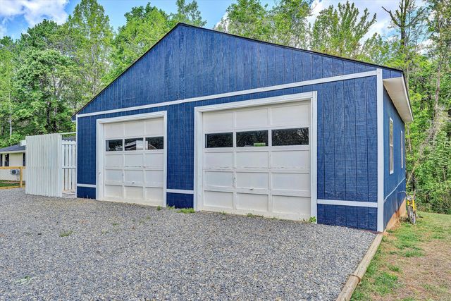 402 Harmony RD, Boones Mill, VA 24065