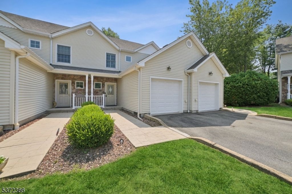 645 Ridgedale Ave 6, East Hanover Twp., NJ 07936