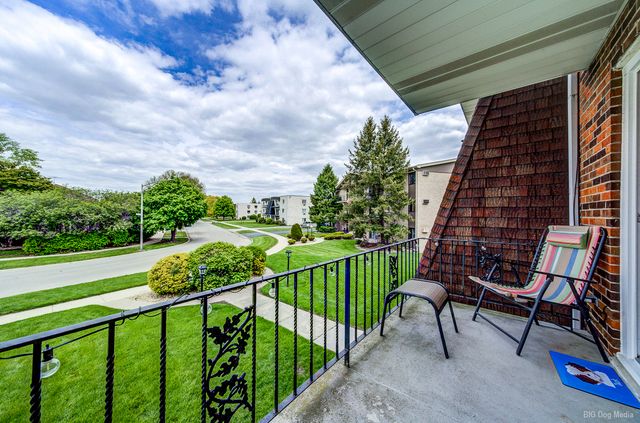 5701 129th Street 2D, Crestwood, IL 60418