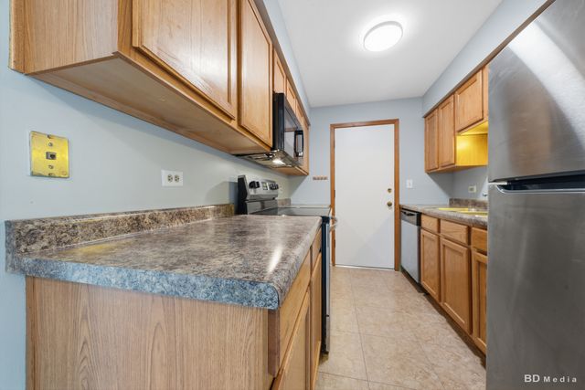 5701 129th Street 2D, Crestwood, IL 60418