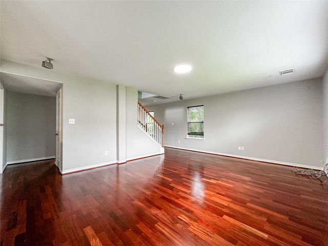 5739 Westminster Village Dr, Houston, TX 77084