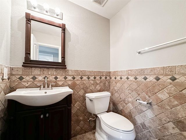 5739 Westminster Village Dr, Houston, TX 77084