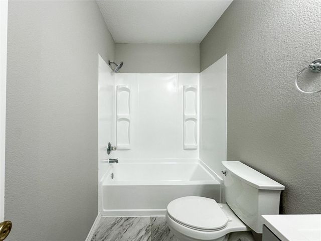 5739 Westminster Village Dr, Houston, TX 77084