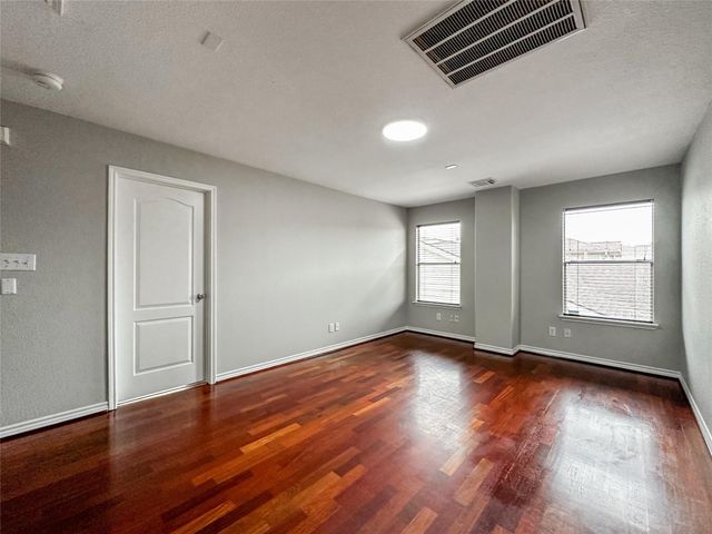5739 Westminster Village Dr, Houston, TX 77084