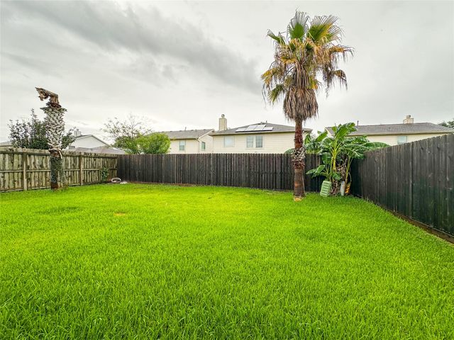 5739 Westminster Village Dr, Houston, TX 77084