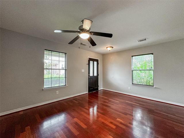 5739 Westminster Village Dr, Houston, TX 77084