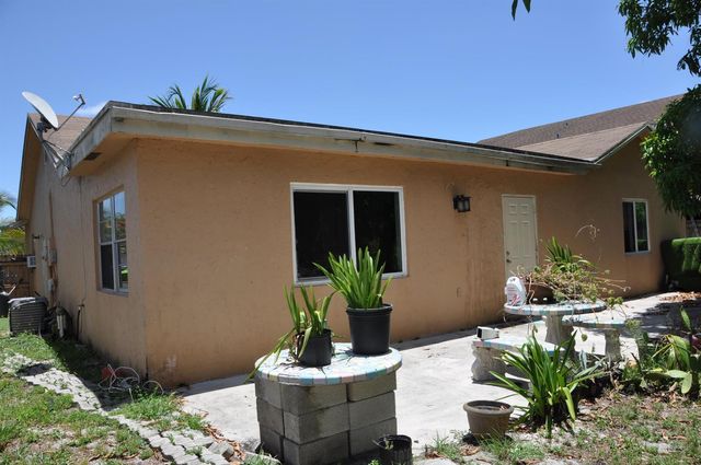 1906 SW 87th Avenue, North Lauderdale, FL 33068