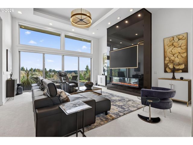 2680 LORINDA Ln, West Linn, OR 97068